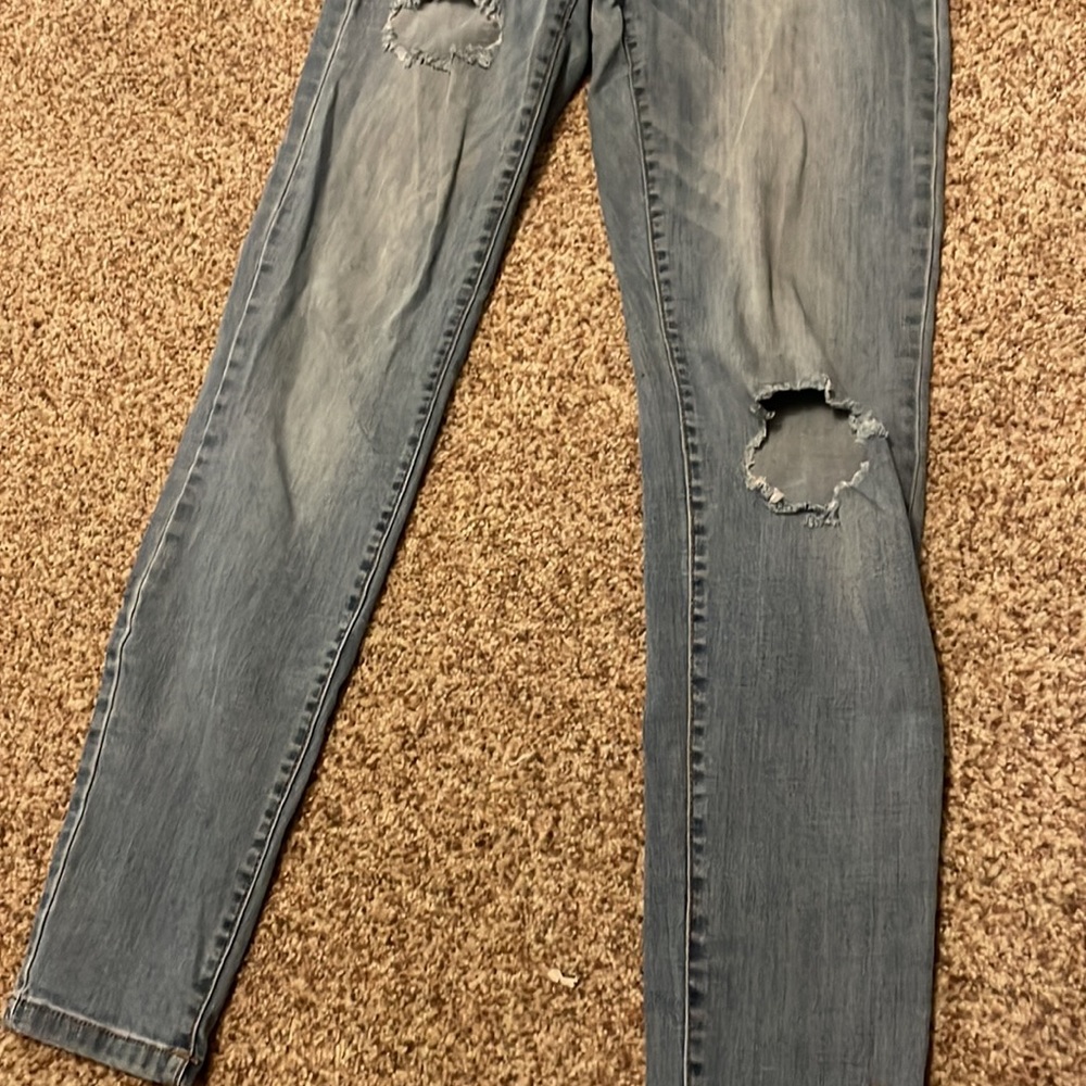 Light Wash Ripped Jeans - Picture 2 of 4
